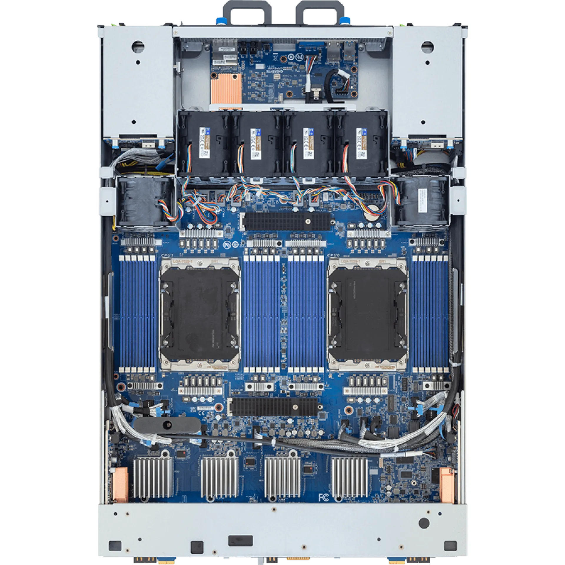 G894-AD3-AAX7 Gigabyte top view Gigabyte G894-AD3-AAX7 top view